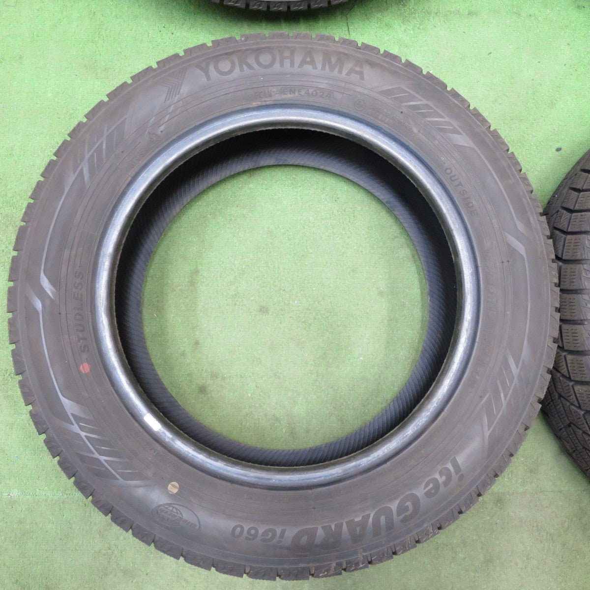 バリ溝！24年！8.5分★スタッドレス 185/65R15 ヨコハマ アイスガード iG60 タイヤ 15インチ ノート オーラ ティーダ デミオ マツダ2 フリード 等★6052001NGスタ