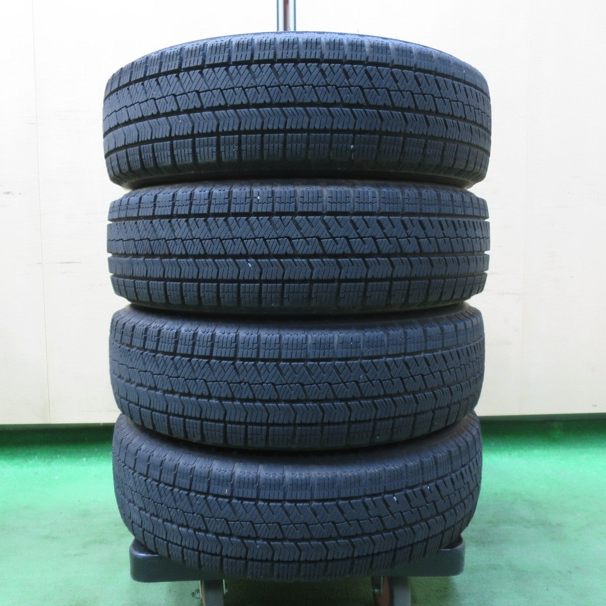 バリ溝！23年！8.5分★スタッドレス 155/65R14 ブリヂストン ブリザック VRX2 SIBILLA NEXT Z7 シビラ 14インチ PCD100/4H★5031302イス