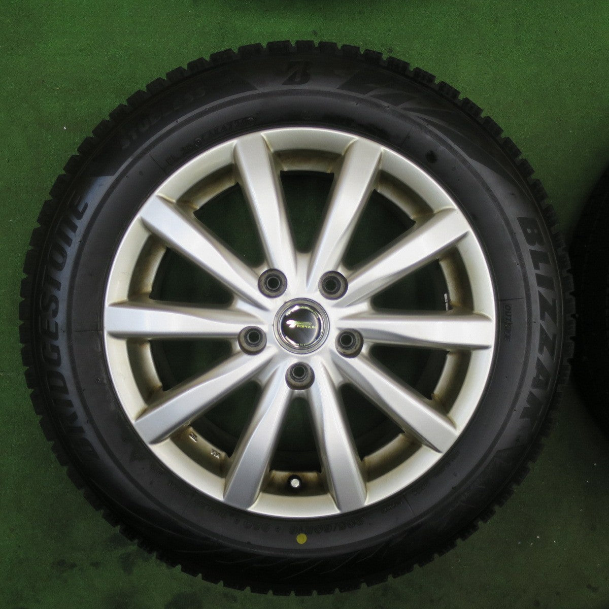 バリ溝！24年！9.5分★スタッドレス 205/60R16 ブリヂストン ブリザック VRX2 TOPRUN トップラン 16インチ PCD114.3/5H★5112506TTス