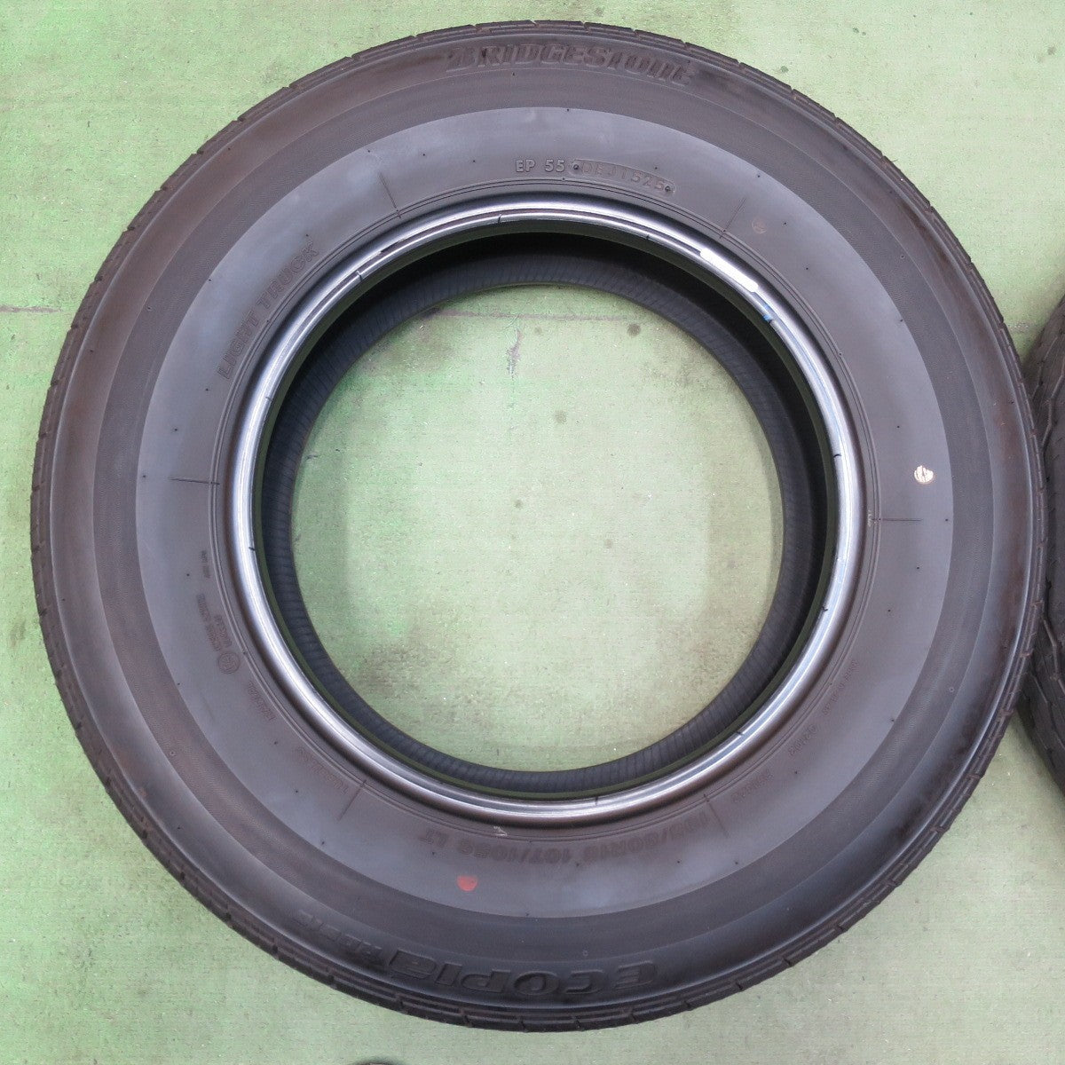 バリ溝！25年！9分★195/80R15 107/105S ブリヂストン エコピア RD613 タイヤ 15インチ ハイエース キャラバン 等★5121001イノタ