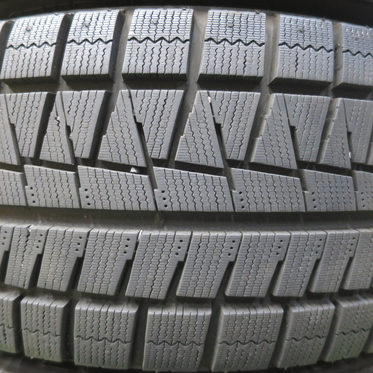 バリ溝！23年！9.5分以上★BMW MINI 等 TAS Advance Line SV-1 205/55R16 スタッドレス ブリヂストン ブリザック RFT アドバンス ライン 16インチ PCD112/5H★6032701イス