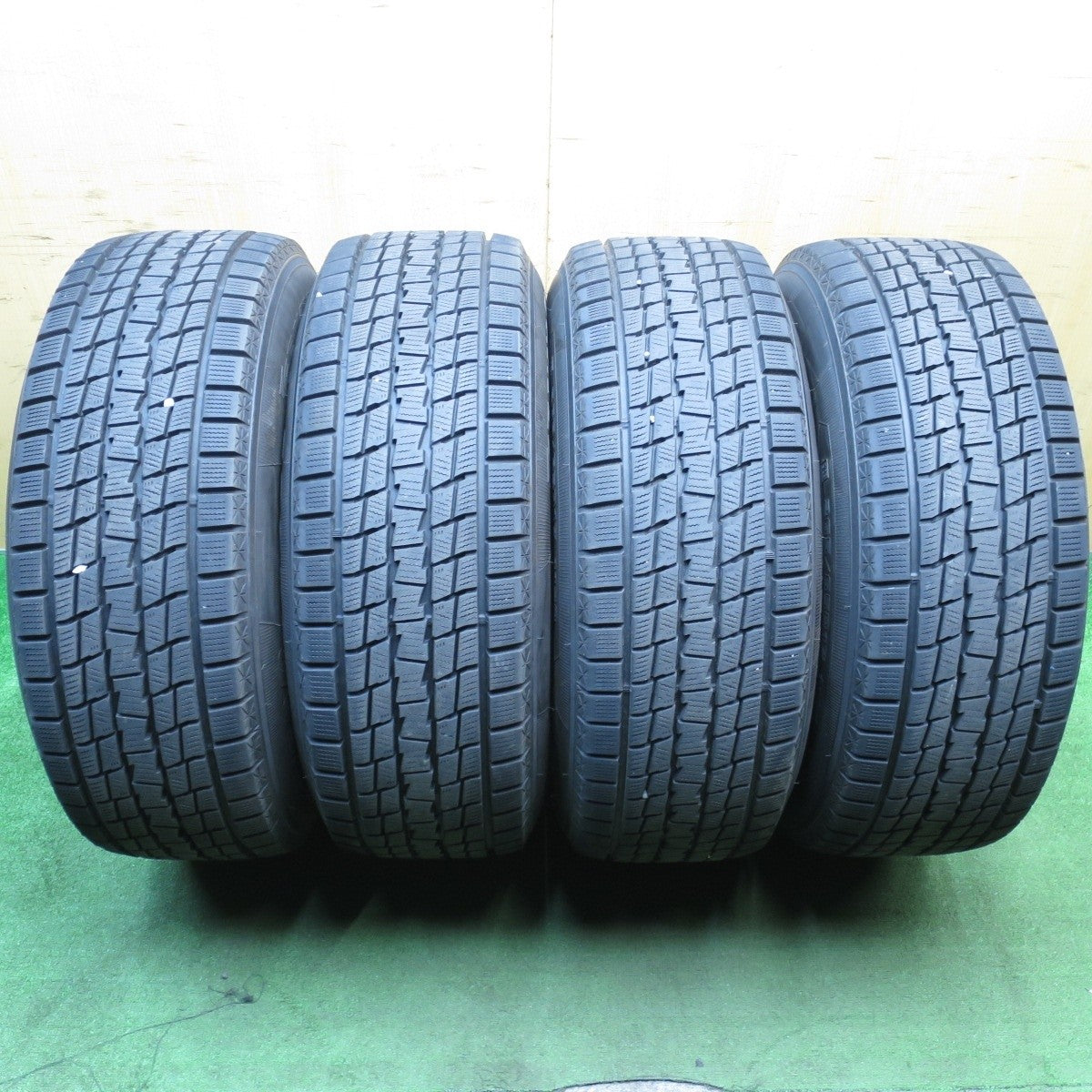 バリ溝！22年！キレイ！9.5分★ランクル 等 KEELER 265/65R17 スタッドレス グッドイヤー アイスナビ SUV キーラー 17インチ PCD139.7/6H★5040503KKス