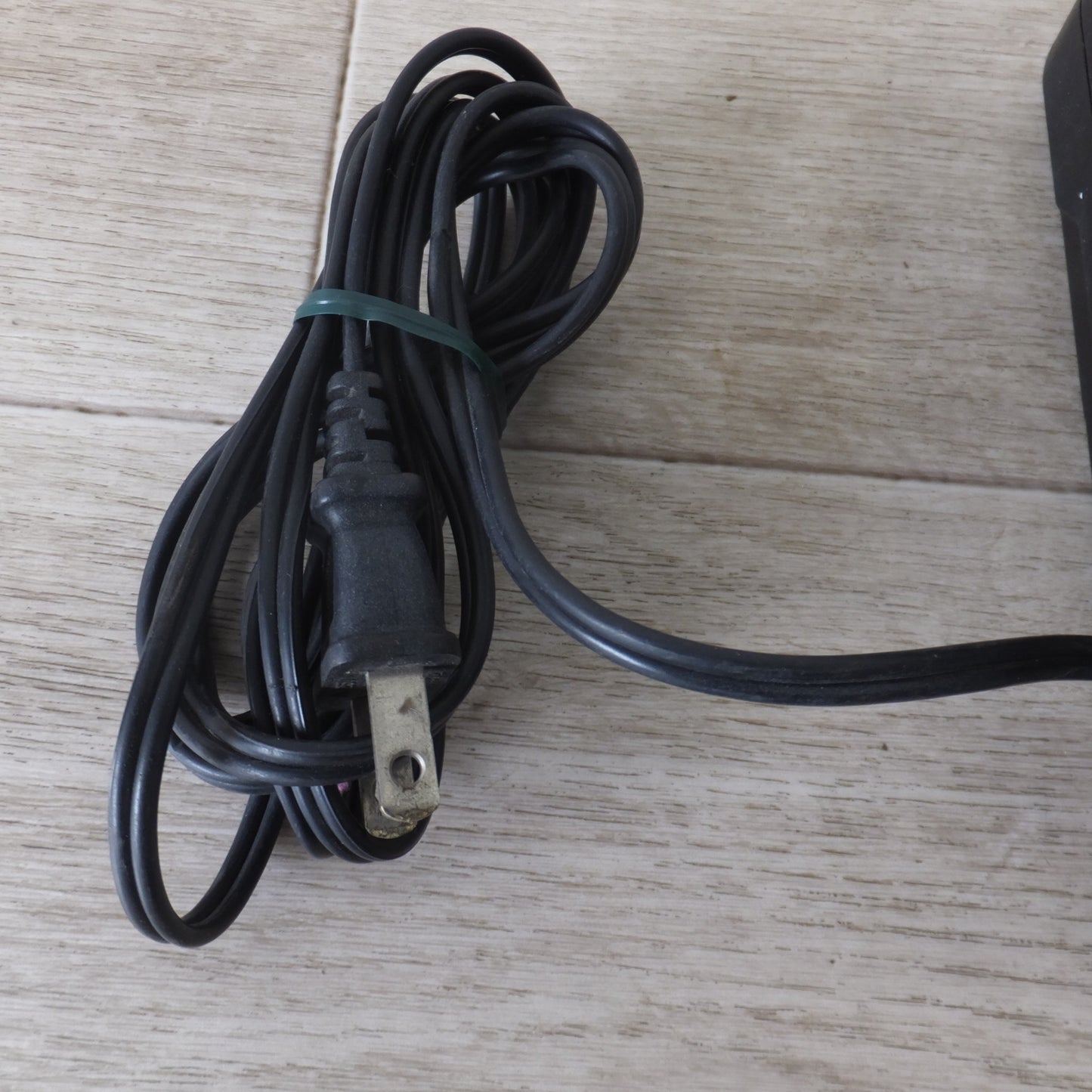 [送料無料] ★マキタ makita 急速充電器 DC18RF　100V～ 330W 50/60Hz　14.4V-18V 12A　5V 2.1A★