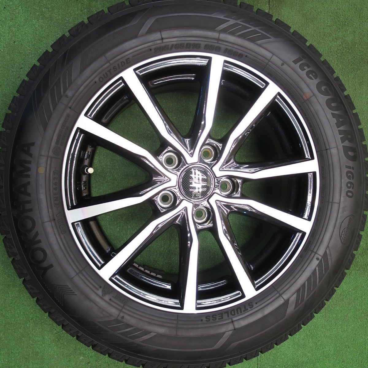 [送料無料] バリ溝！22年！キレイ！9.5分以上★スタッドレス 205/65R16 ヨコハマ アイスガード iG60 STRANGER ストレンジャー 16インチ PCD114.3/5H★5031011Hス