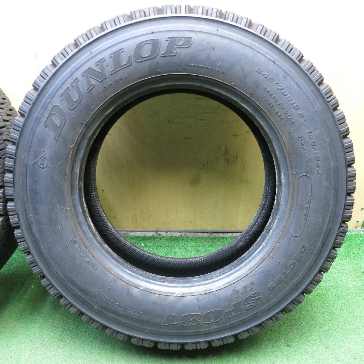 バリ溝！9.5分★トラック タイヤ 245/70R19.5 136/134J スタッドレス ダンロップ デクテス SP081 19.5インチ★4022202クスタ
