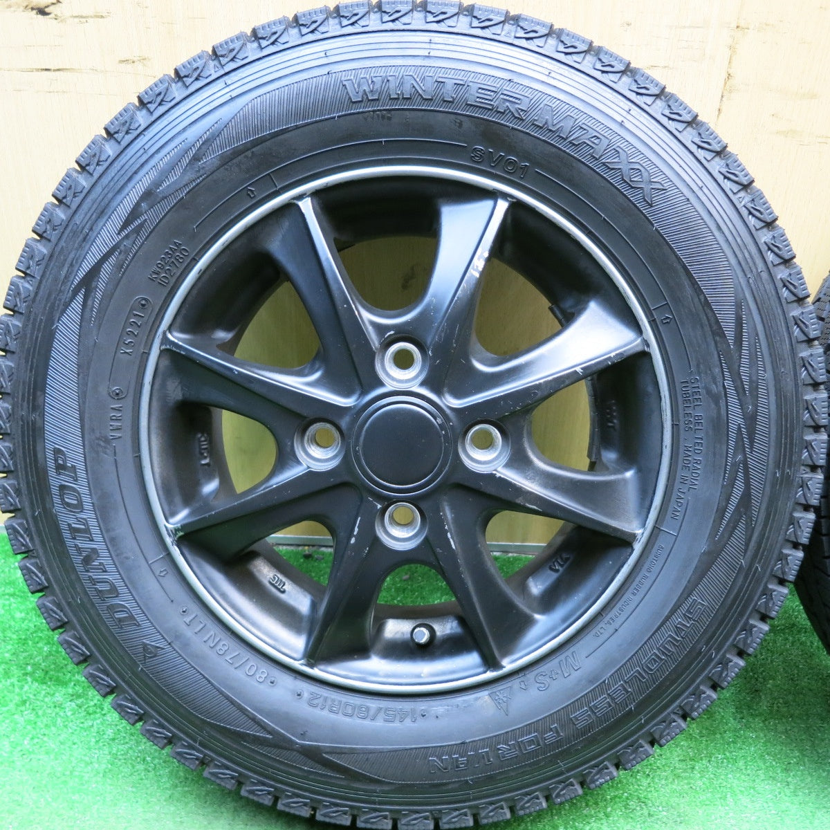 バリ溝！21年！9.5分以上★スタッドレス 145/80R12 80/78N ダンロップ ウインターマックス SV01 LEBEN レーベン 12インチ PCD100/4H★5062109HAス