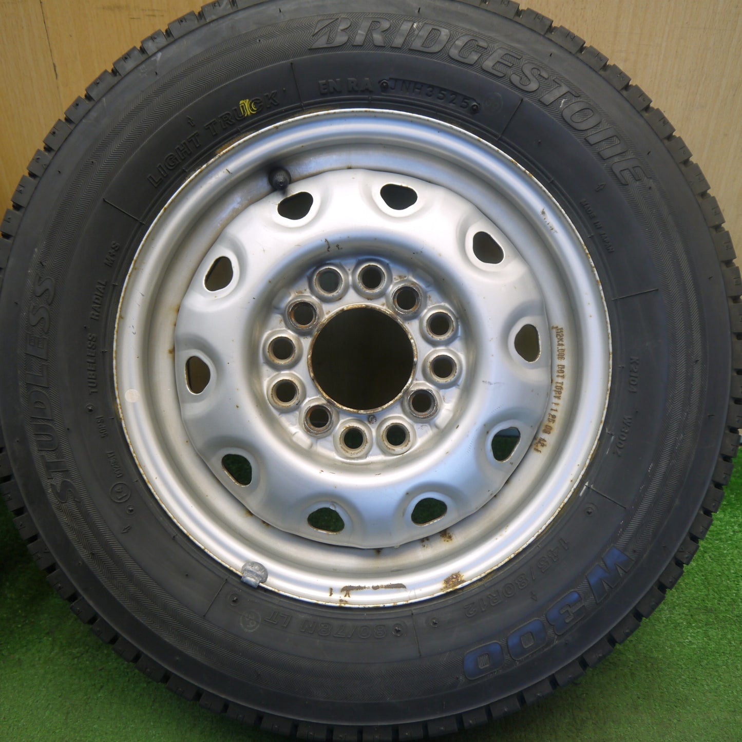 バリ溝！25年！9分★スタッドレス 145/80R12 80/78N ブリヂストン W300 TOPY スチール ホイール 12インチ PCD100 110 114.3/4H マルチ★6052906Hス