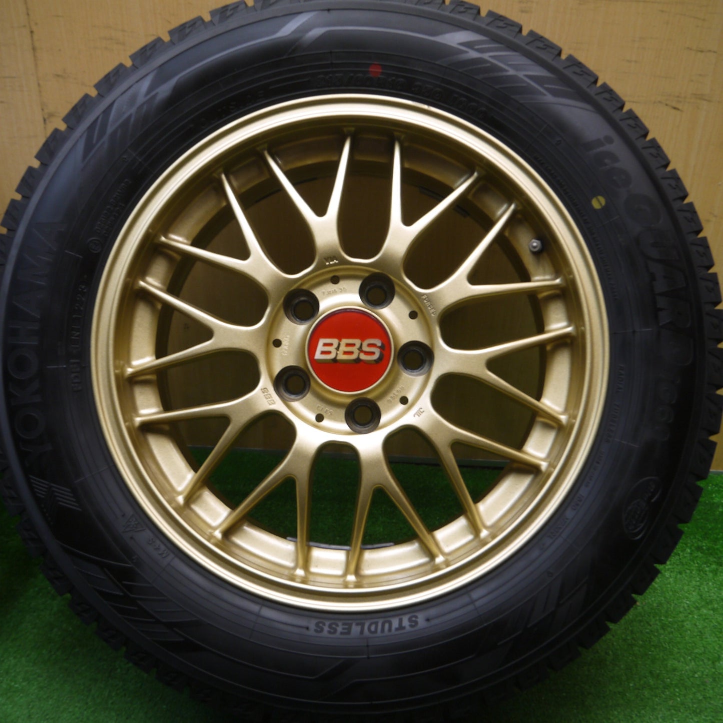 [送料無料] バリ溝！23年！キレイ！9.5分以上★BBS RG368 215/60R16 スタッドレス ヨコハマ アイスガード iG60 16インチ PCD114.3/5H★4121604Hス