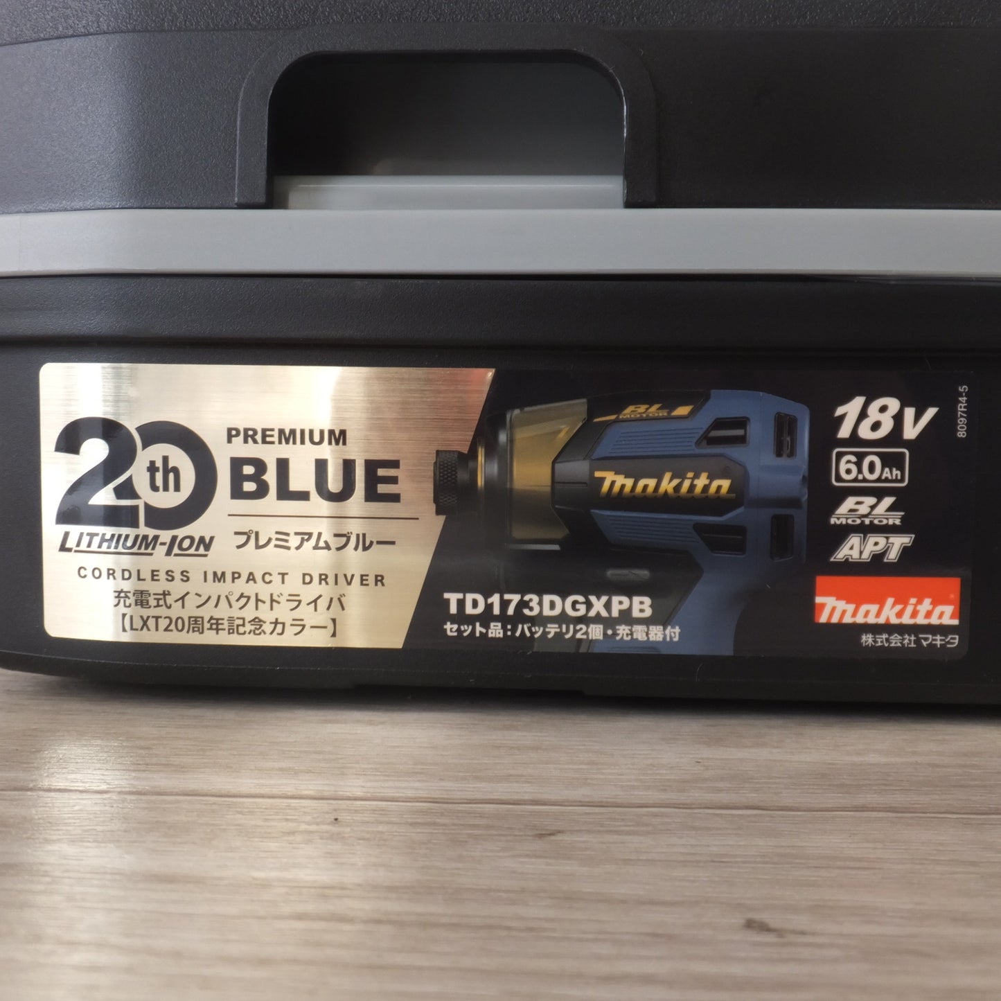 [送料無料] 未使用★マキタ makita 充電式インパクトドライバ TD173DGXPB 18V プレミアムブルー LXT20周年記念カラー★