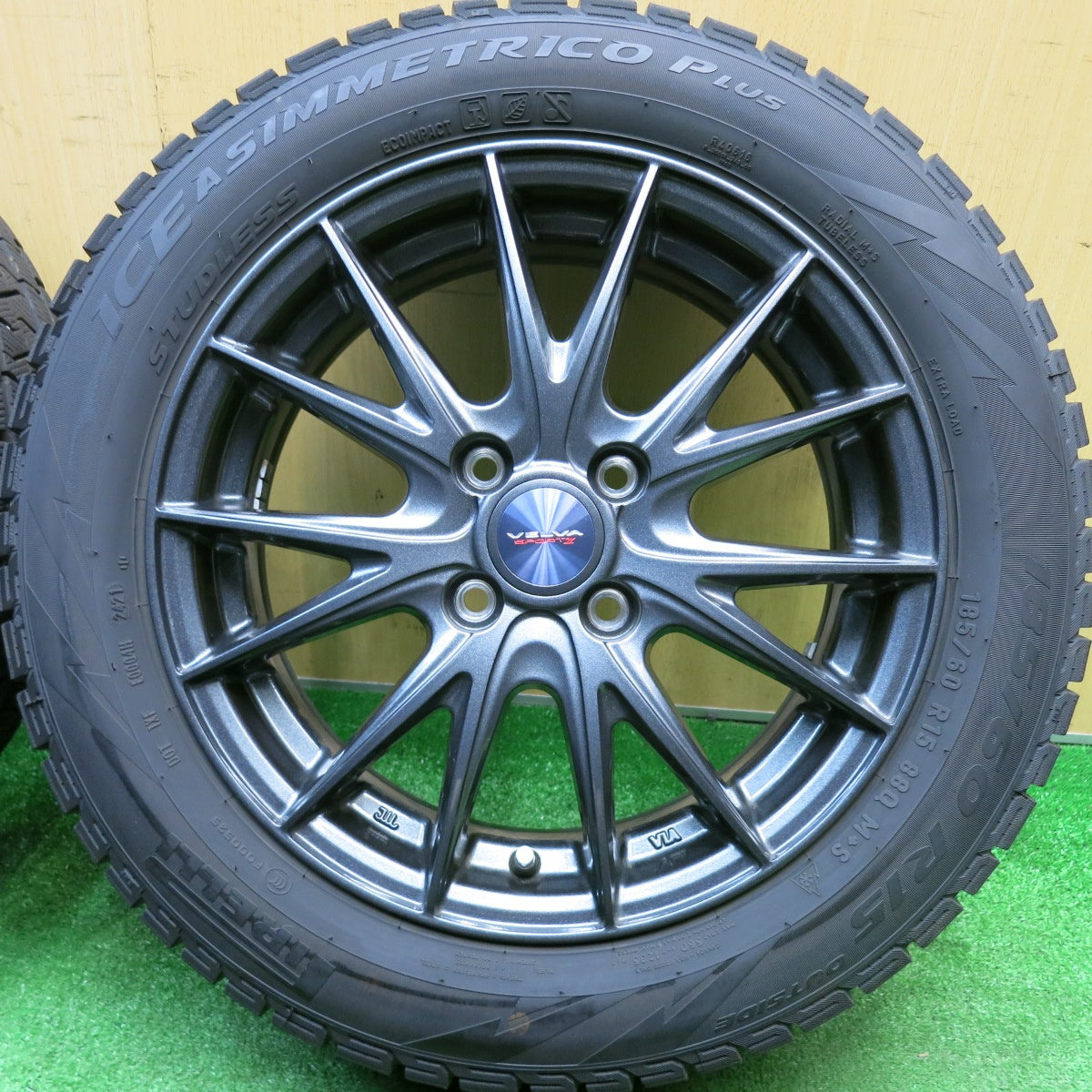 バリ溝！21年！キレイ！8.5分★スタッドレス 185/60R15 ピレリ アイス アシンメトリコ プラス VELVA SPORTZ ヴェルヴァ 15インチ PCD100/4H★5122003HAス