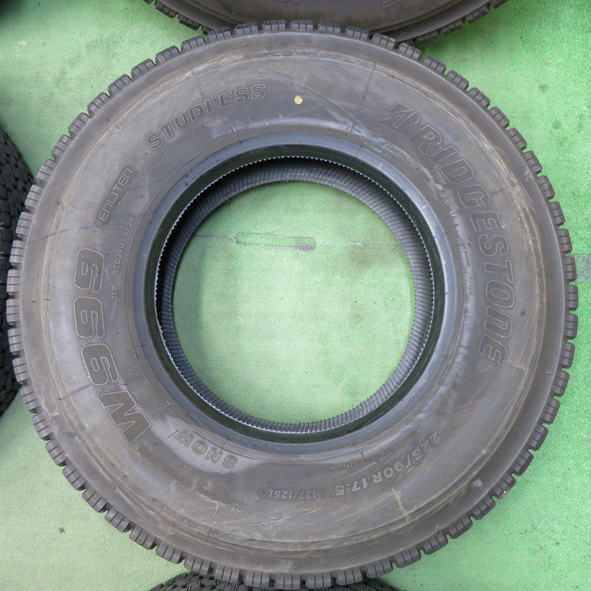 バリ溝！24年！9分！6本★トラック タイヤ 225/90R17.5 127/125L スタッドレス ブリヂストン W999 17.5インチ★5053009SYスタ