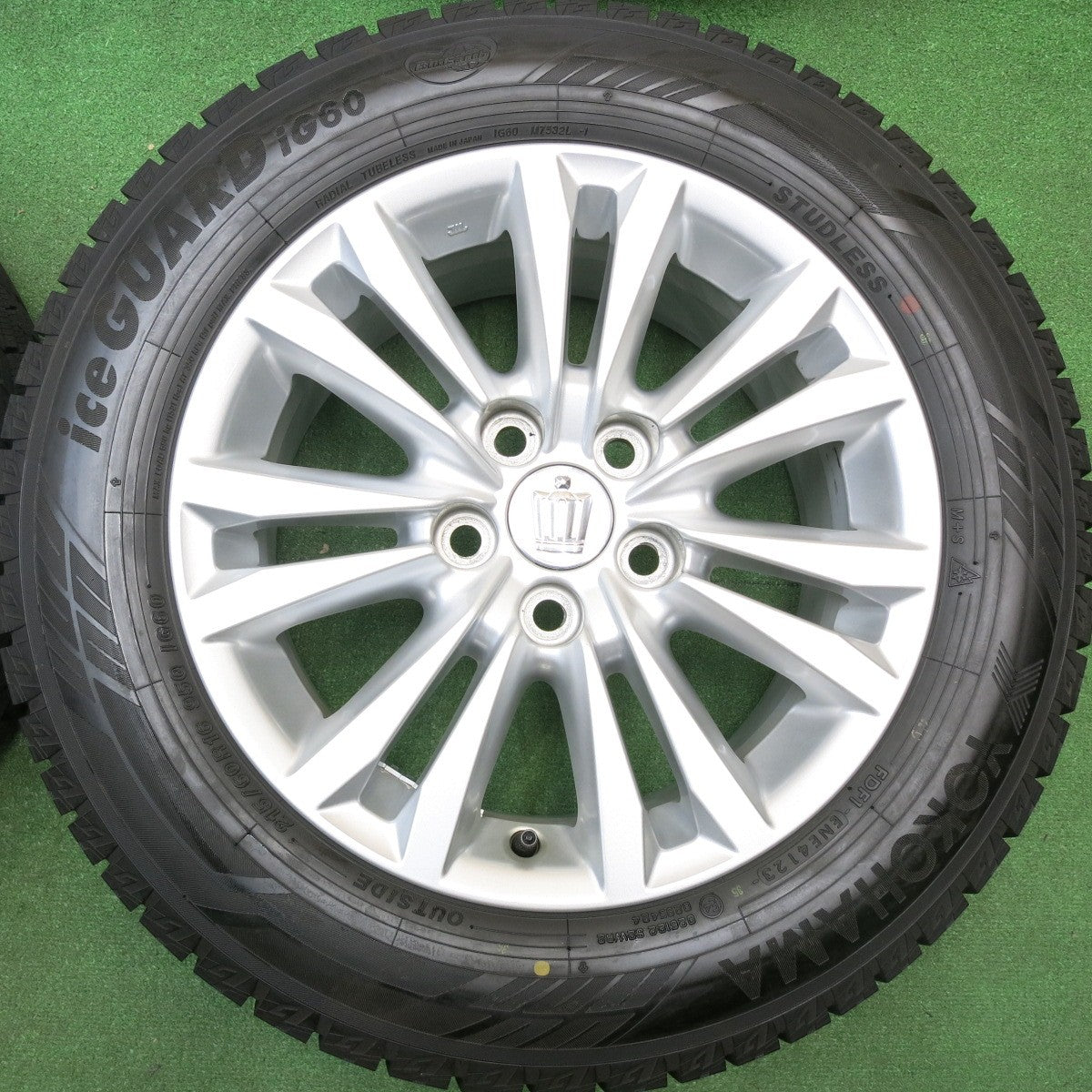バリ溝！23年！9.5分★トヨタ 210系 クラウン ロイヤル 純正 215/60R16 スタッドレス ヨコハマ アイスガード iG60 16インチ PCD114.3/5H★5121401HAス
