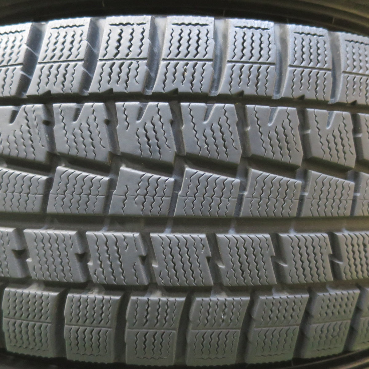 バリ溝！キレイ！9.5分★スタッドレス 215/60R16 ダンロップ ウインターマックス WM01 SG-E 社外 アルミ 16インチ PCD114.3/5H★6011005イス