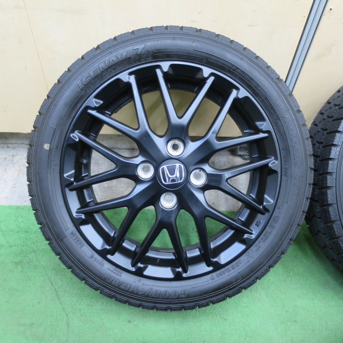 バリ溝！24年！キレイ！ほぼ10分★ホンダ N-ONE RS 純正 165/55R15 スタッドレス グッドイヤー アイスナビ7 15インチ Nワン PCD100/4H★6021504TTス