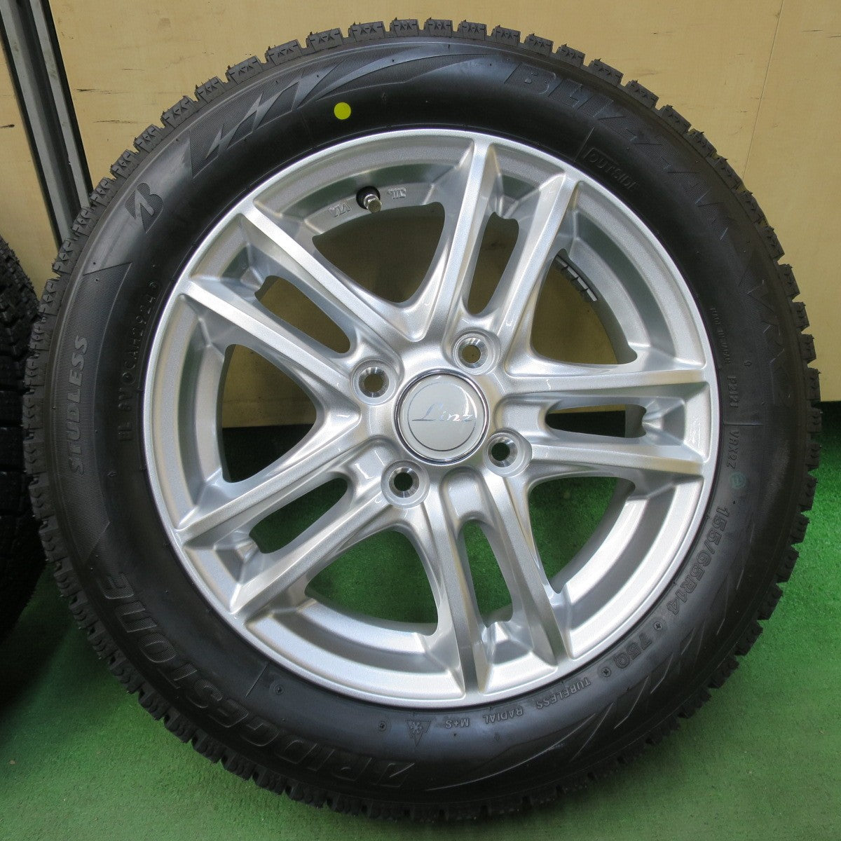 未使用！24年★スタッドレス 155/65R14 ブリヂストン ブリザック VRX2 Linz 社外 アルミ 14インチ PCD100/4H★5110504イス