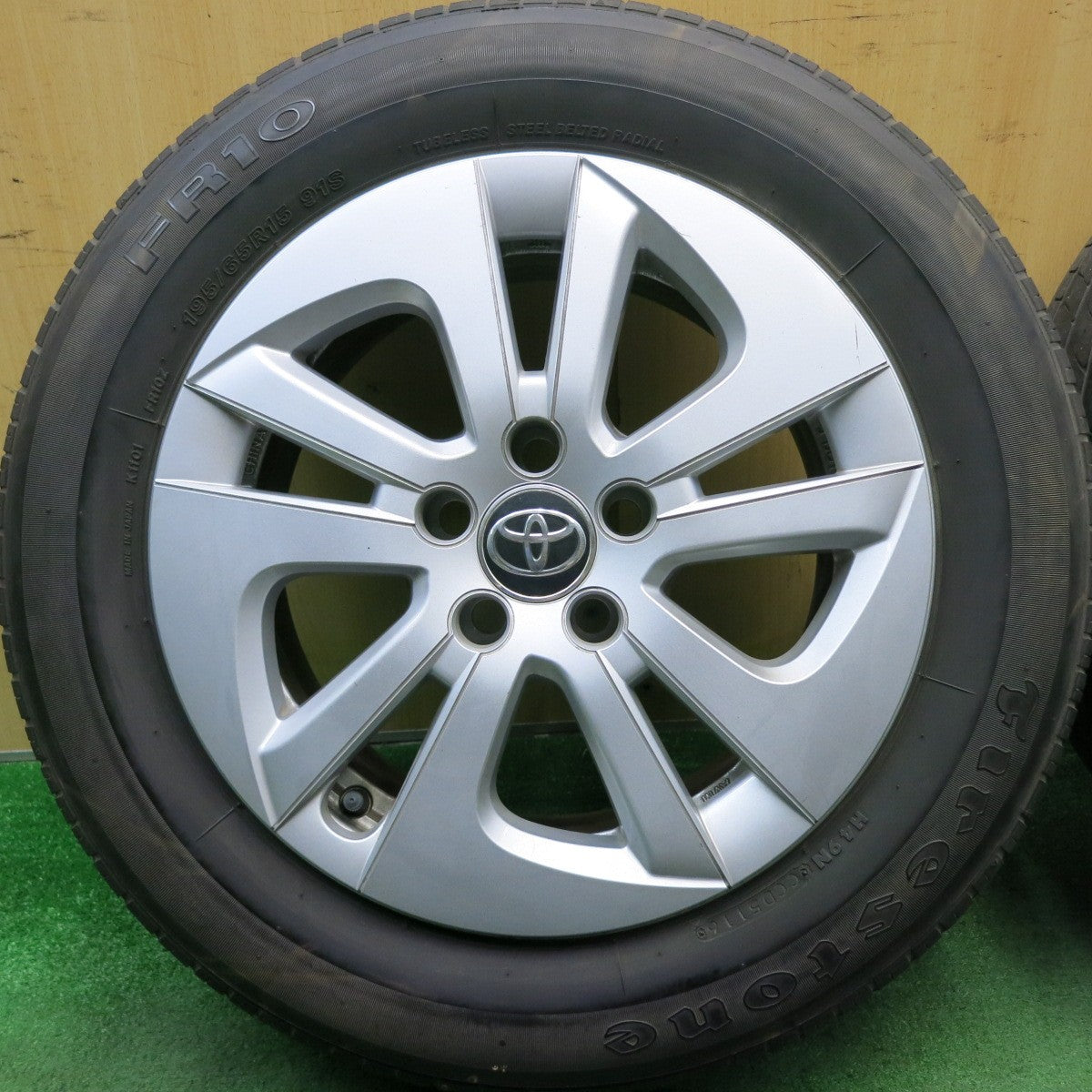 4本価格★トヨタ 50系 プリウス 純正 195/65R15 ファイアストン FR10 15インチ PCD100/5H★5052305HAノ