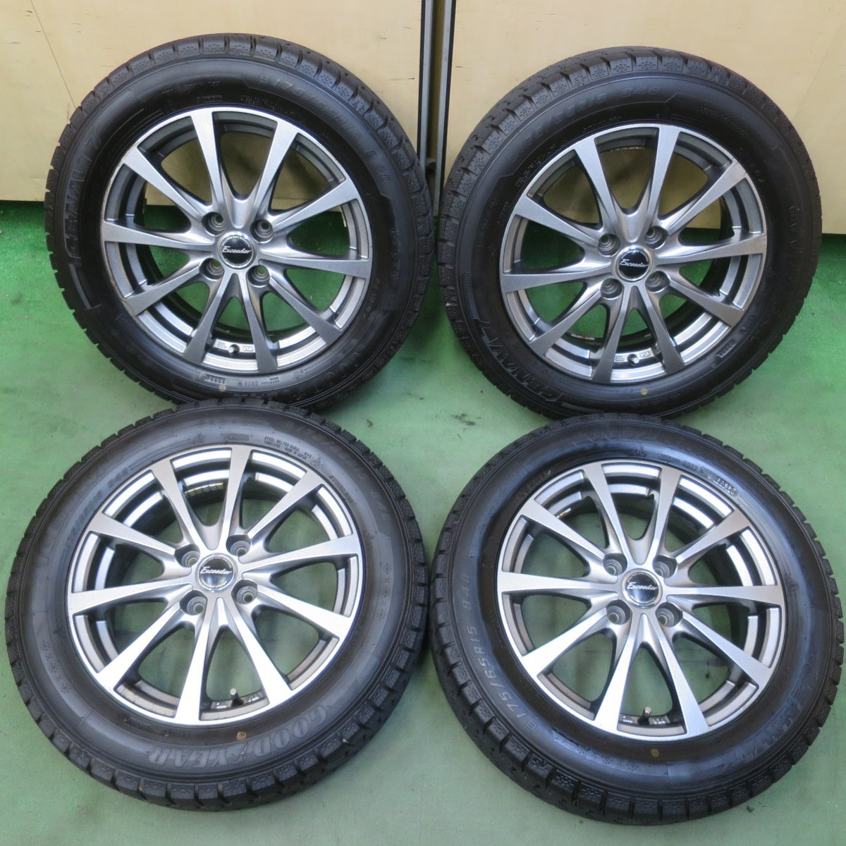 超バリ溝！24年！9.5分以上◎スタッドレス 175/65R15 グッドイヤー アイスナビ7 Exceeder エクシーダー 15インチ PCD100/4H◎6072703イス