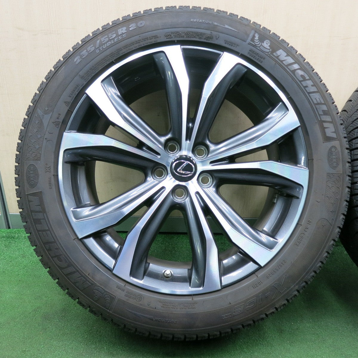 *送料無料* センサー付！バリ溝！綺麗！8.5分★レクサス RX450h バージョンL 純正 235/55R20 スタッドレス ミシュラン X-ICE XI3 PCD114.3/5H★4061403NJス