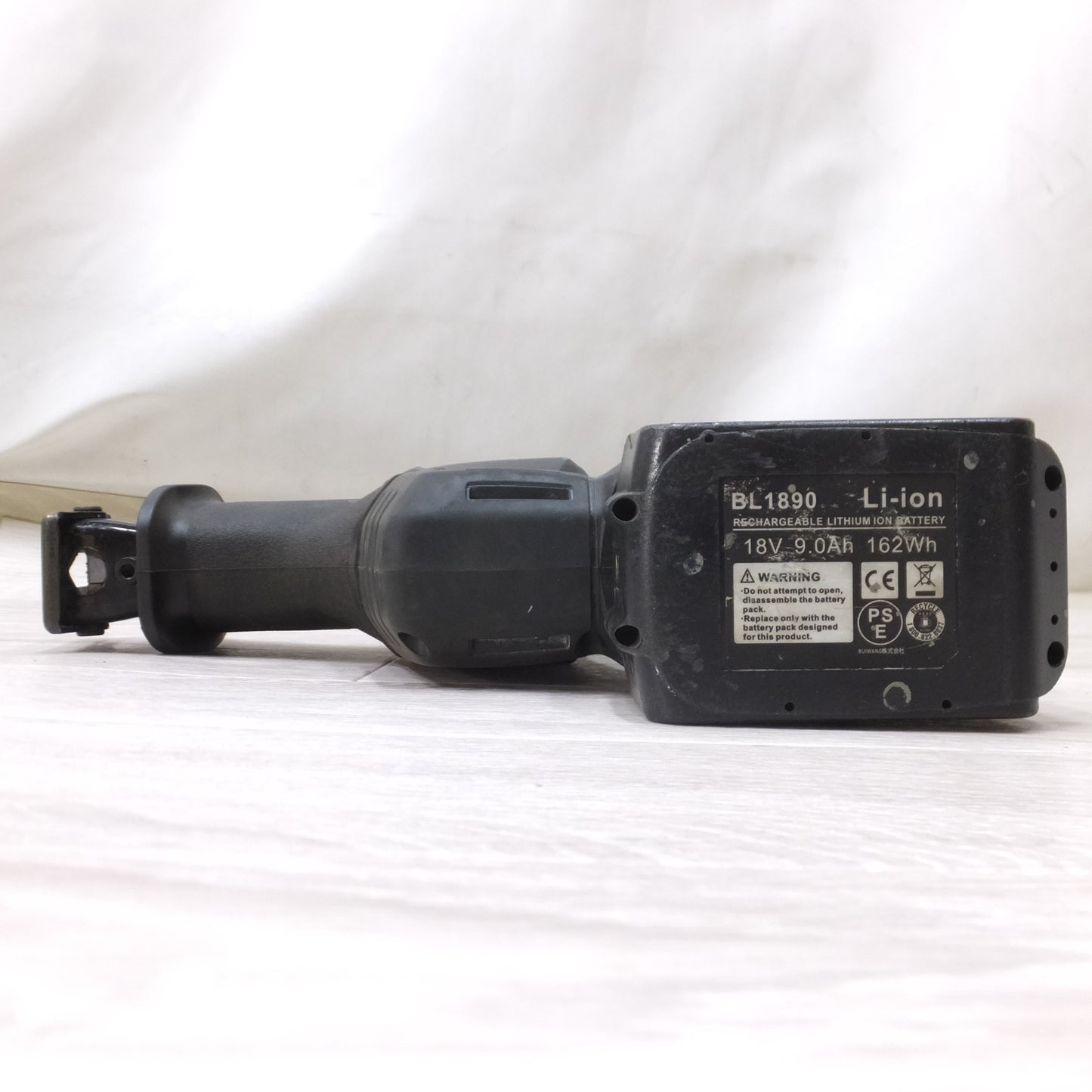 [送料無料] ◆マキタ レシプロソー XRJ07 充電式  バッテリー付 18V 黒 電動 工具◆