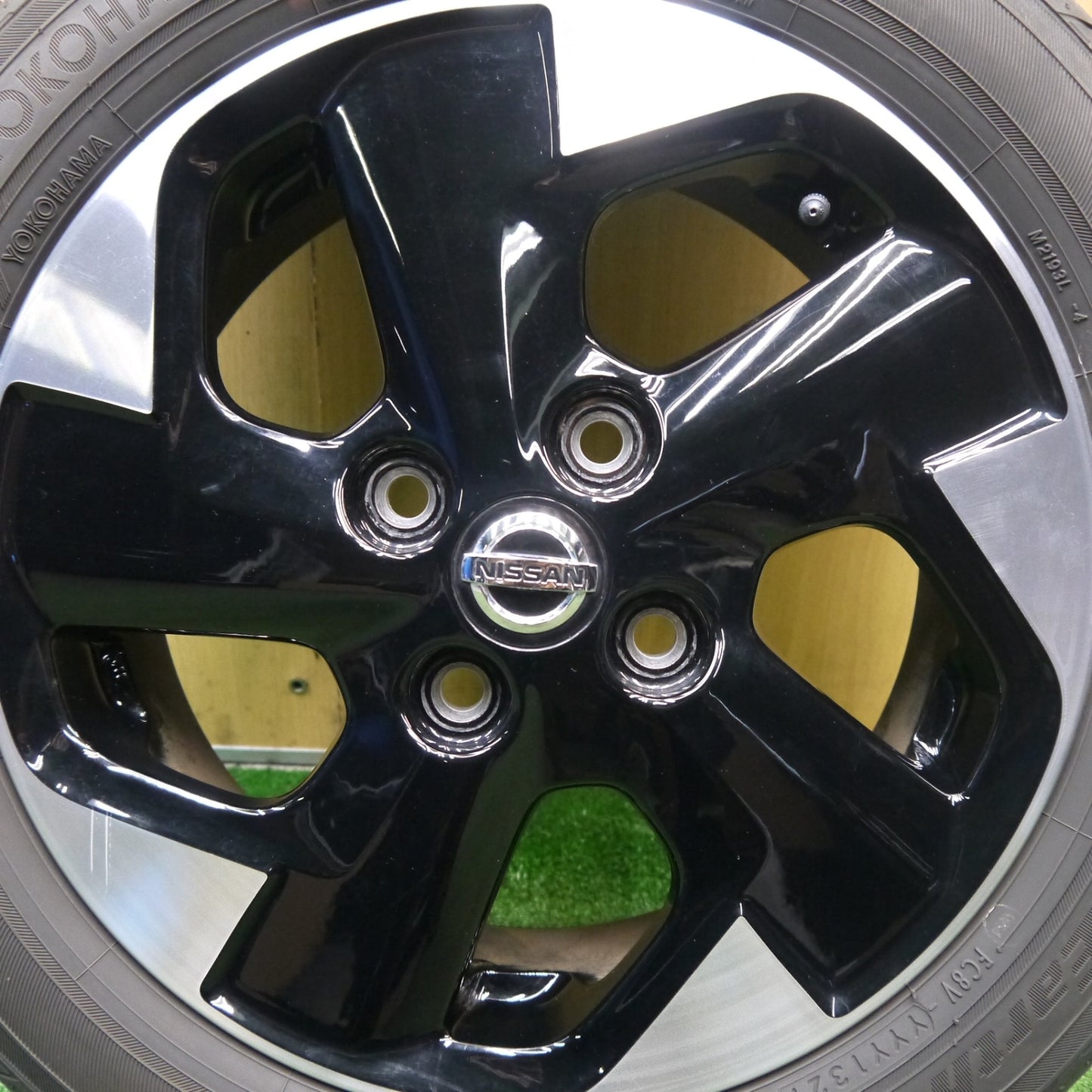 キレイ！1本★日産 デイズ ルークス 純正 155/65R14 ヨコハマ BluEarth-FE AE30 ブルーアース 14インチ PCD100/4H★6021010Hノ