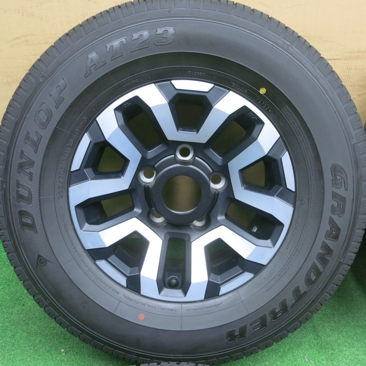 新車外し！25年☆トヨタ ランクル 70 純正 265/70R16 ダンロップ AT23