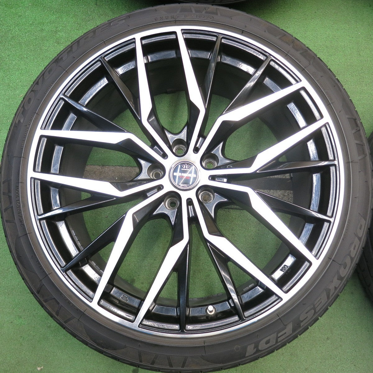 4本価格！22年◎632 LOXARNY MULTI FORCHETTA 245/40R21 トーヨー プロクセス FD1 ロクサーニ マルチフォルケッタ 21インチ PCD114.3/5H◎6090305HAノ