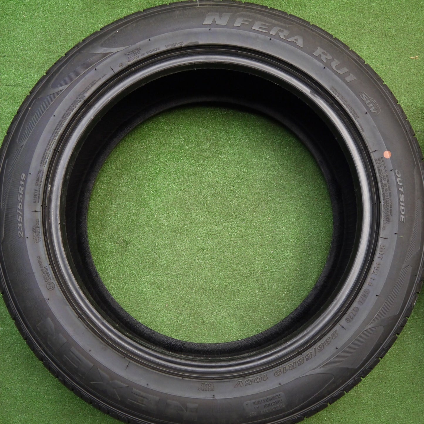 ほぼ未使用！25年★235/55R19 ネクセン N'FERA RU1 SUV タイヤ 19インチ ポルシェ マカン ベンツ GLC レクサス RX 等★5112505Hノタ