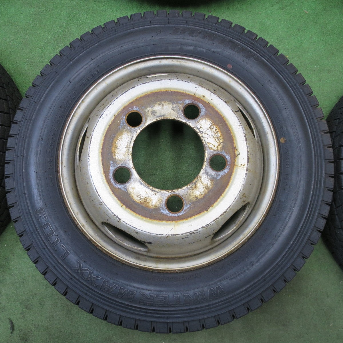 バリ溝！23年！9分！6本★トラック 195/70R17.5 112/110L スタッドレス ダンロップ ウインターマックス LT03 スチール ホイール 113-9TC 17.5インチ PCD203.2/5H★6040401ナス