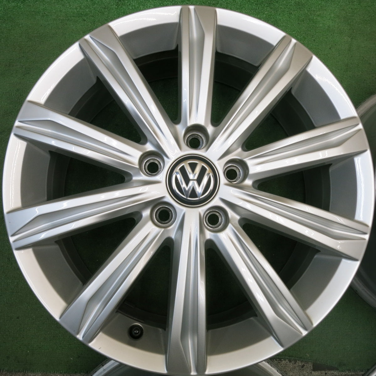 キレイ★VW ワーゲン トゥーラン ハイライン 純正 ホイール 17インチ 6.5J×17H2 PCD112/5H★5081507HAホ