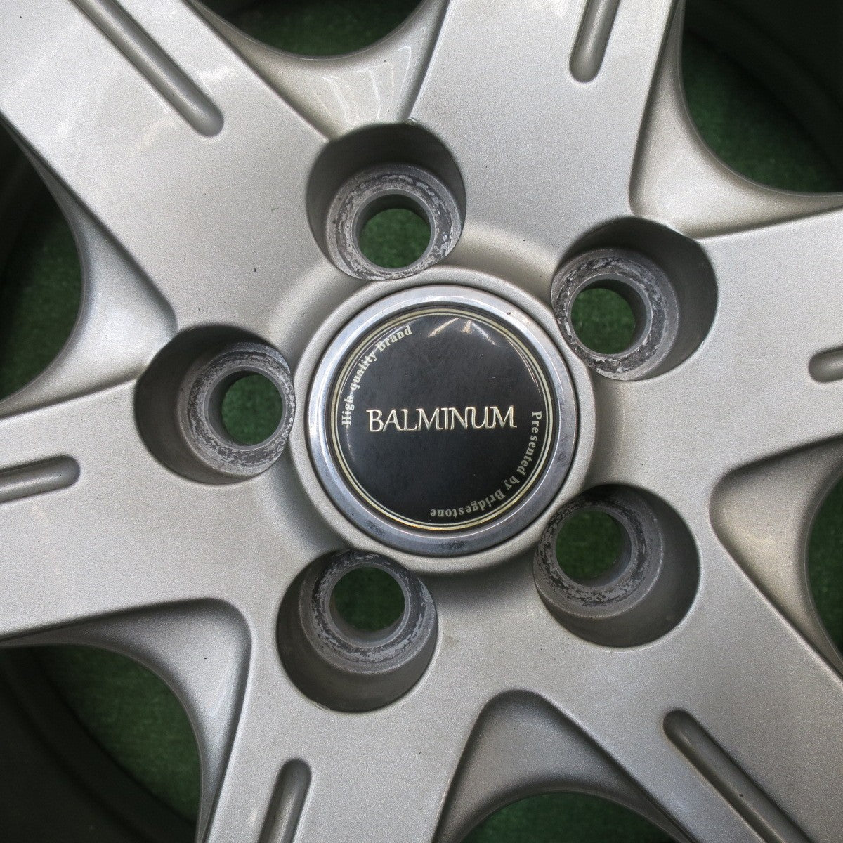 バリ溝！9.5分以上★プリウス 等 215/45R17 スタッドレス グッドイヤー アイスナビ7 BALMINUM バルミナ 17インチ PCD100/5H★5111703NJス