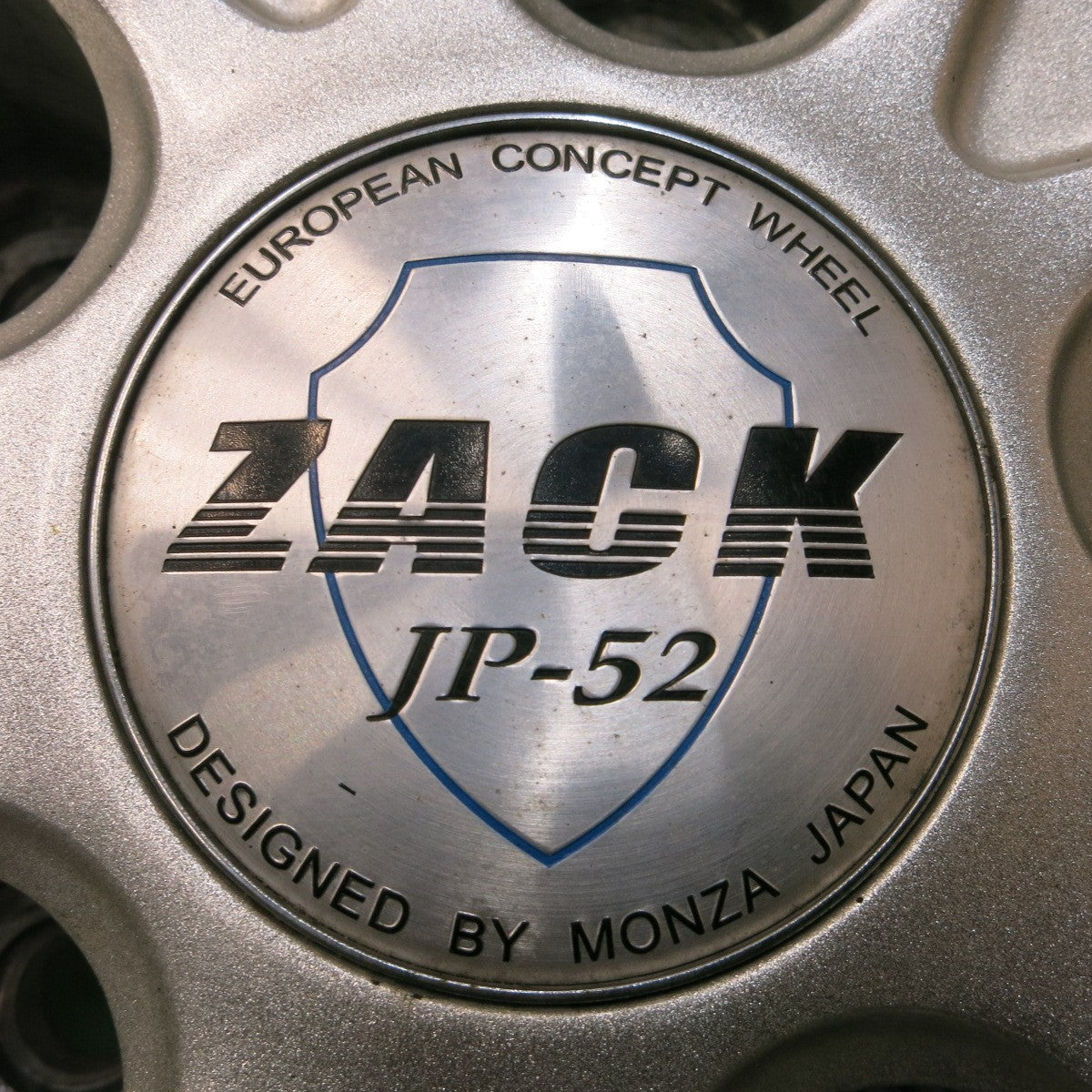 *送料無料* バリ溝！キレイ！9.5分★スタッドレス 205/65R16 ダンロップ ウインターマックス WM01 ZACK JP-52 MONZA PCD114.3/5H★4031902イス