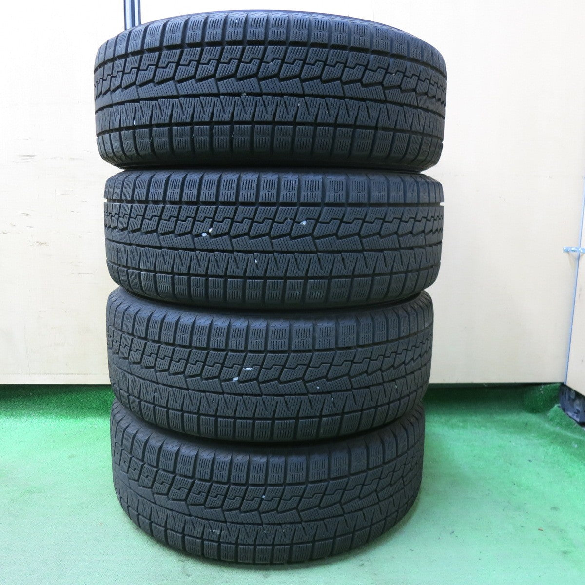 バリ溝！22年！キレイ！8.5分★スタッドレス 215/55R17 ヨコハマ アイスガード iG70 MiLLOUS ミルアス 17インチ PCD114.3/5H★5052811SYス