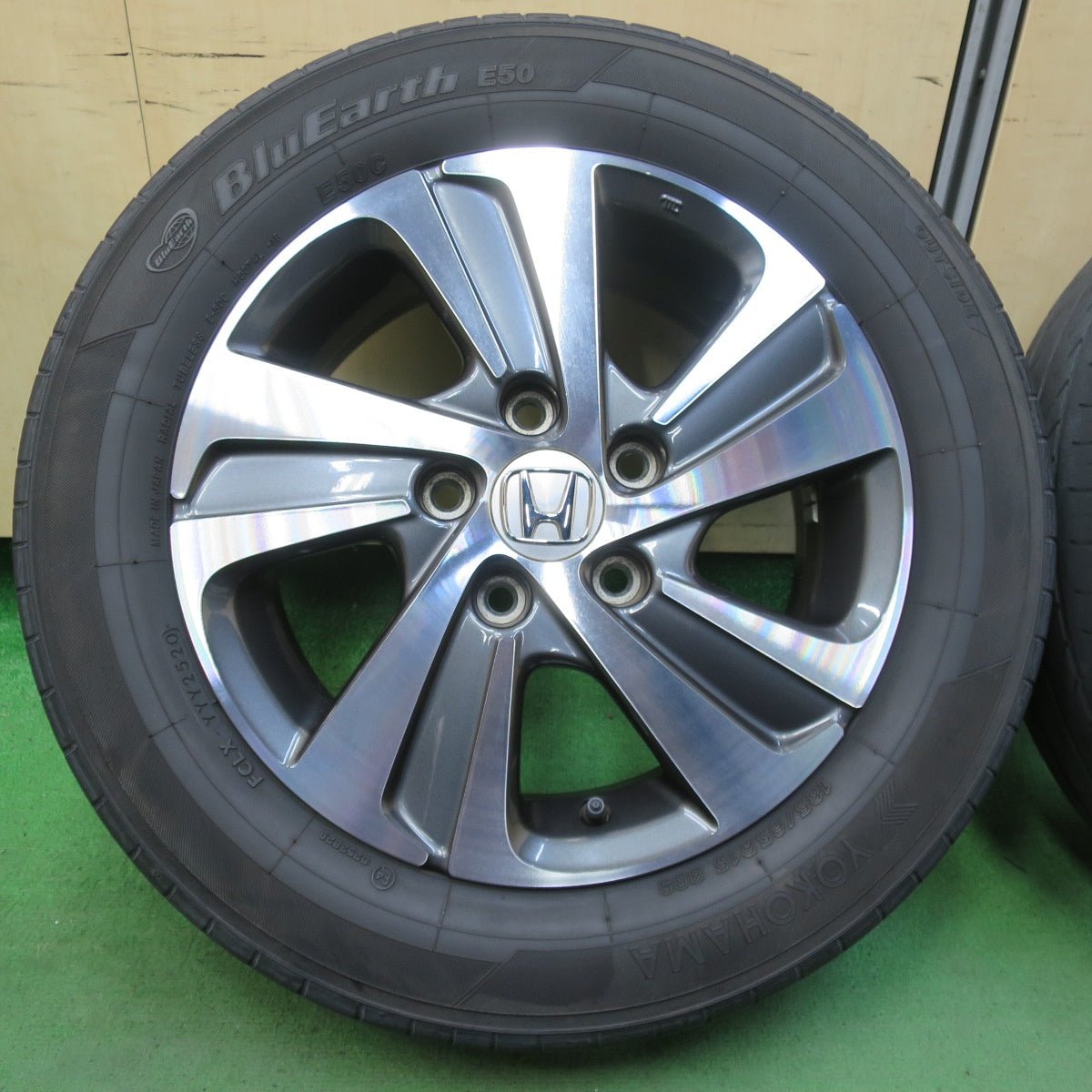 キレイ★ホンダ GB フリード 純正 185/65R15 ヨコハマ ブルーアース E50 E50C 15インチ PCD114.3/5H★5051210イノ