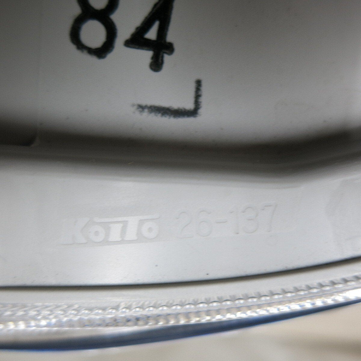 [送料無料] 新車外し!左右セット◆トヨタ 200系 ハイエース スーパーGL 純正 LED ヘッド ライト ランプ KOITO 26-137 コンピュータ付き◆