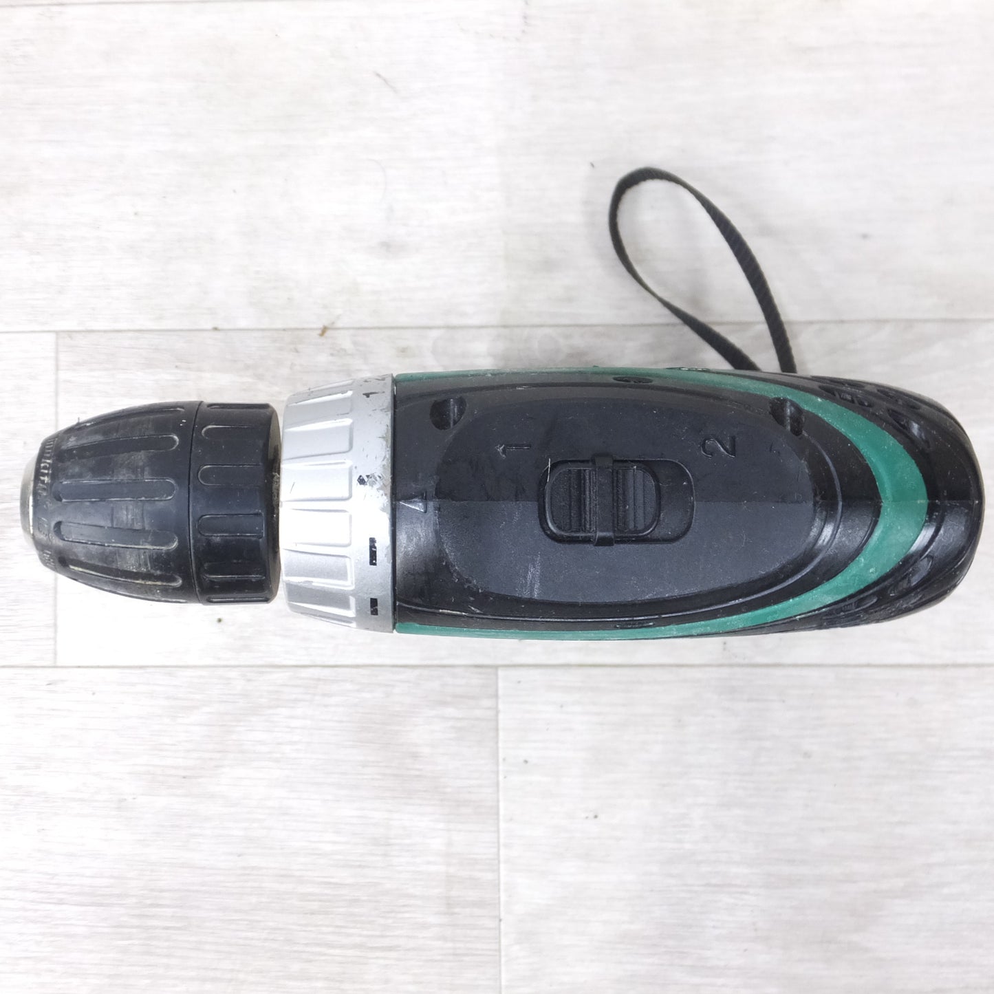 [送料無料] ◆マキタ 充電式 ドライバ ドリル 14.4V M652D 充電器 バッテリー ケース付き ドリルドライバー 電動 工具◆