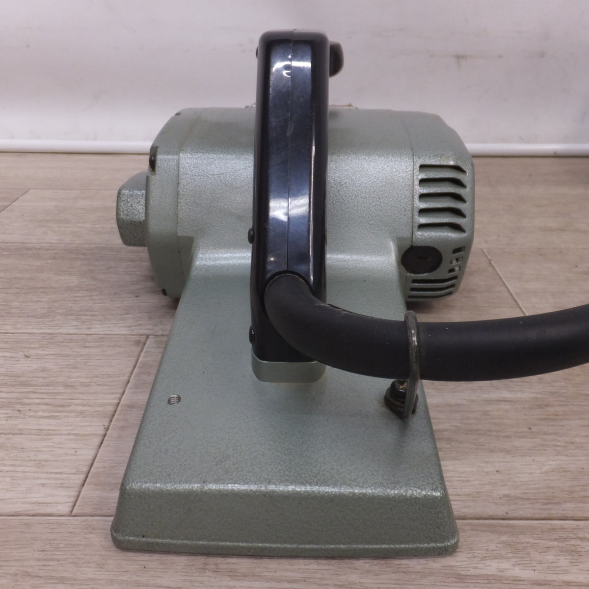 ★マキタ makita 155mm 電子カンナ 1805C　有効切削幅 155mm　100V 14A 50-60Hz 1100W 12000/min★
