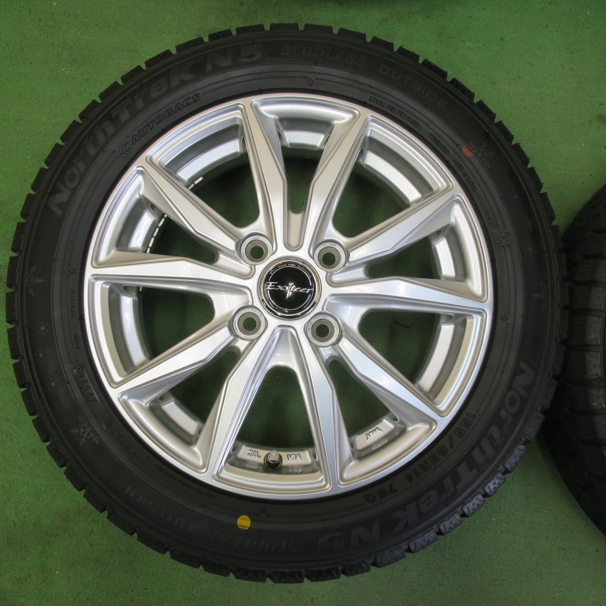 タイヤほぼ未使用！24年！キレイ★スタッドレス 155/65R14 オートバックス ノーストレック N5 Exsteer エクスター 14インチ PCD100/4H★5052703イス