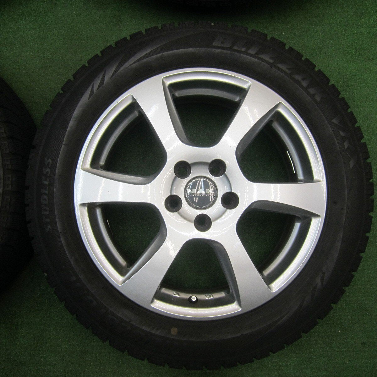 4本★FIAT フィアット等 MAK VINCI 215/55R17 スタッドレス ブリヂストン ブリザック VRX ヴィンチー PCD110/5H★5031403TNス