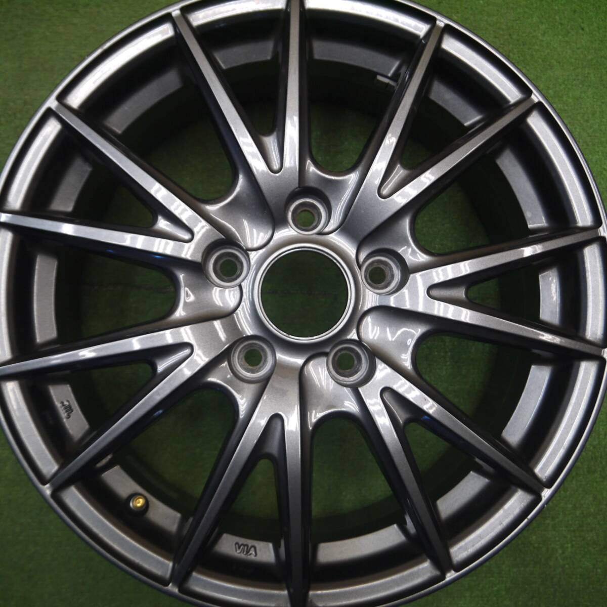 キレイ★VELVA weds ホイール 16インチ ヴェルヴァ ウェッズ 16×6.5J PCD114.3/5H★5021007Hホ