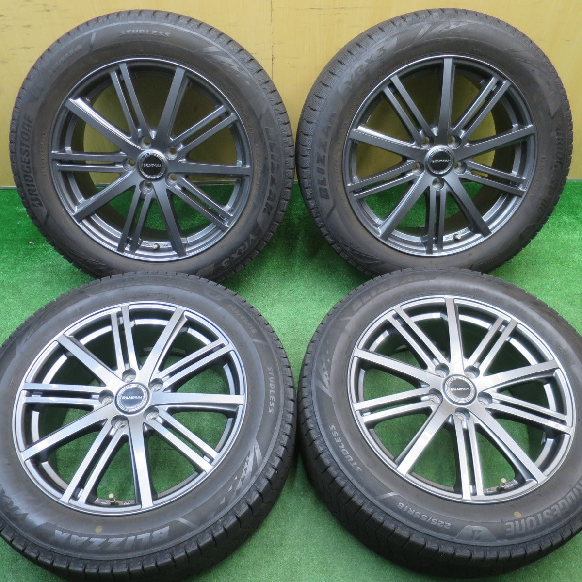 バリ溝！22年！キレイ！9分★スタッドレス 225/55R18 ブリヂストン ブリザック VRX3 BALMINUM バルミナ 18インチ PCD114.3/5H★5111905NJス