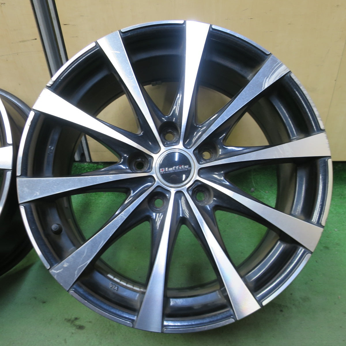 4本価格★Laffite ラフィット 17インチ ホイール 社外 アルミ 17×7J PCD114.3/5H★6072702NGホ