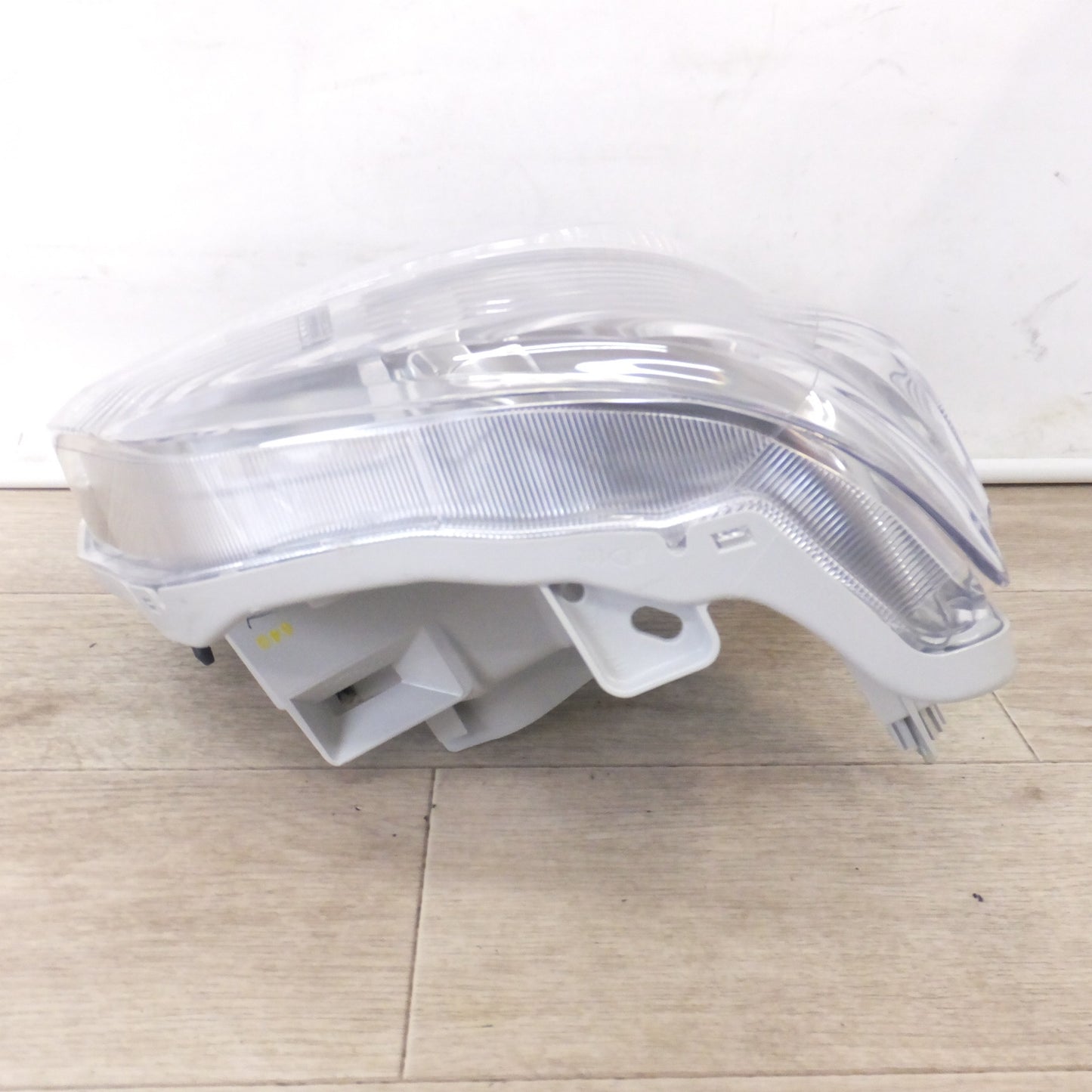 [送料無料] 未使用★スズキ SUZUKI キャリイトラック DA16T ハロゲン ヘッドライト KOITO 100-59296 右★