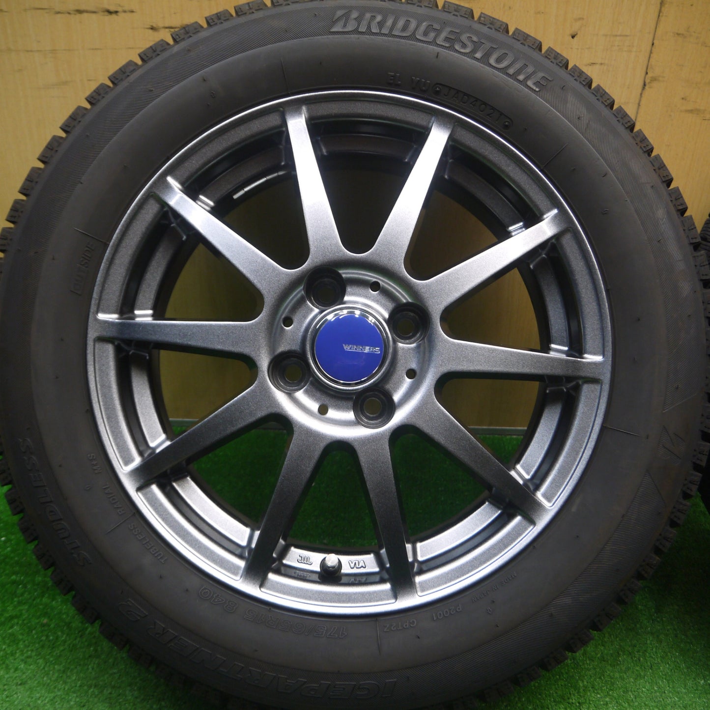 [送料無料] バリ溝！21年！キレイ！9.5分★スタッドレス 175/65R15 ブリヂストン アイスパートナー2 WINNERS ウィナーズ 15インチ PCD100/4H★4112606Hス