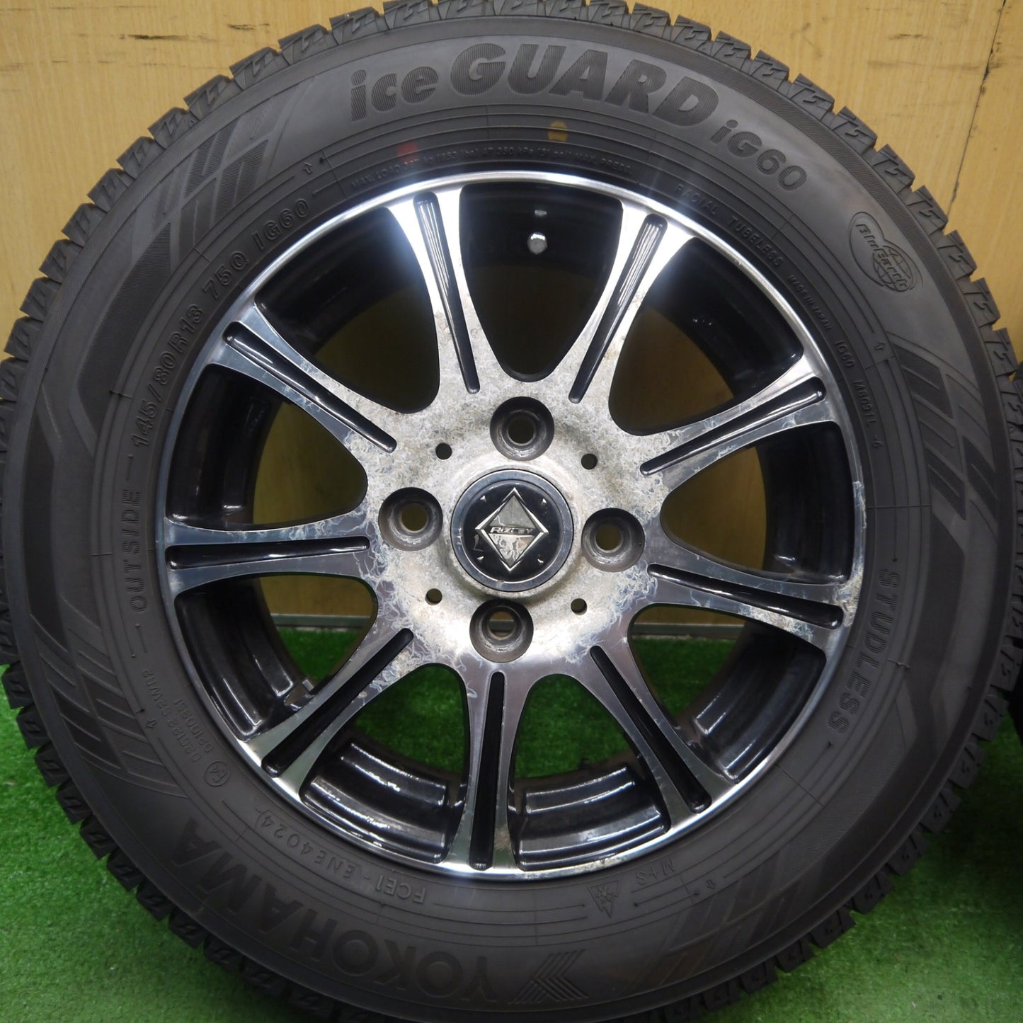 バリ溝！24年！9.5分以上★スタッドレス 145/80R13 ヨコハマ アイスガード iG60 RiZLEY ライツレー 13インチ PCD100/4H★5082703Hス