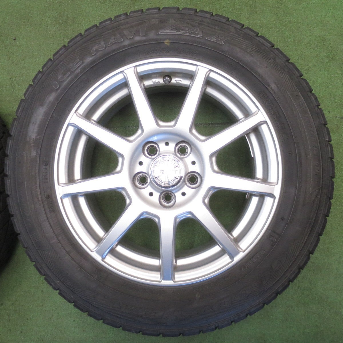 キレイ★プリウス 等 195/65R15 スタッドレス グッドイヤー アイスナビ ZEA2 ravrion ラブリオン 15インチ PCD100/5H★6051802NJス