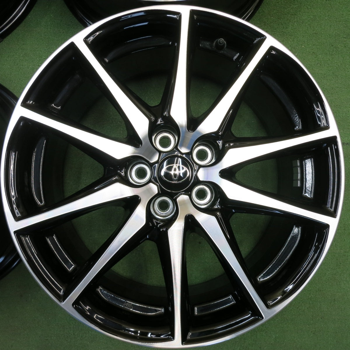 新車外し★トヨタ GR 86 SZ グレード 純正 ホイール 17インチ スバル BRZ 17×7.5J PCD100/5H★6042604HAホ
