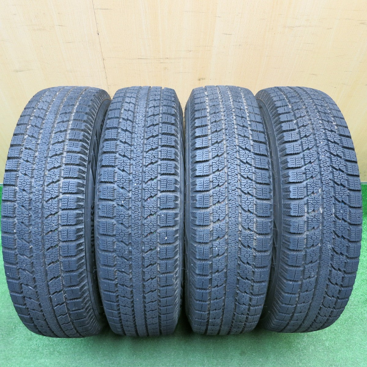 バリ溝！キレイ！9分★KEELER FORCE 175/80R16 スタッドレス トーヨー オブザーブ GSi-5 キーラー フォース 16インチ PCD139.7/5H★5120606HAス