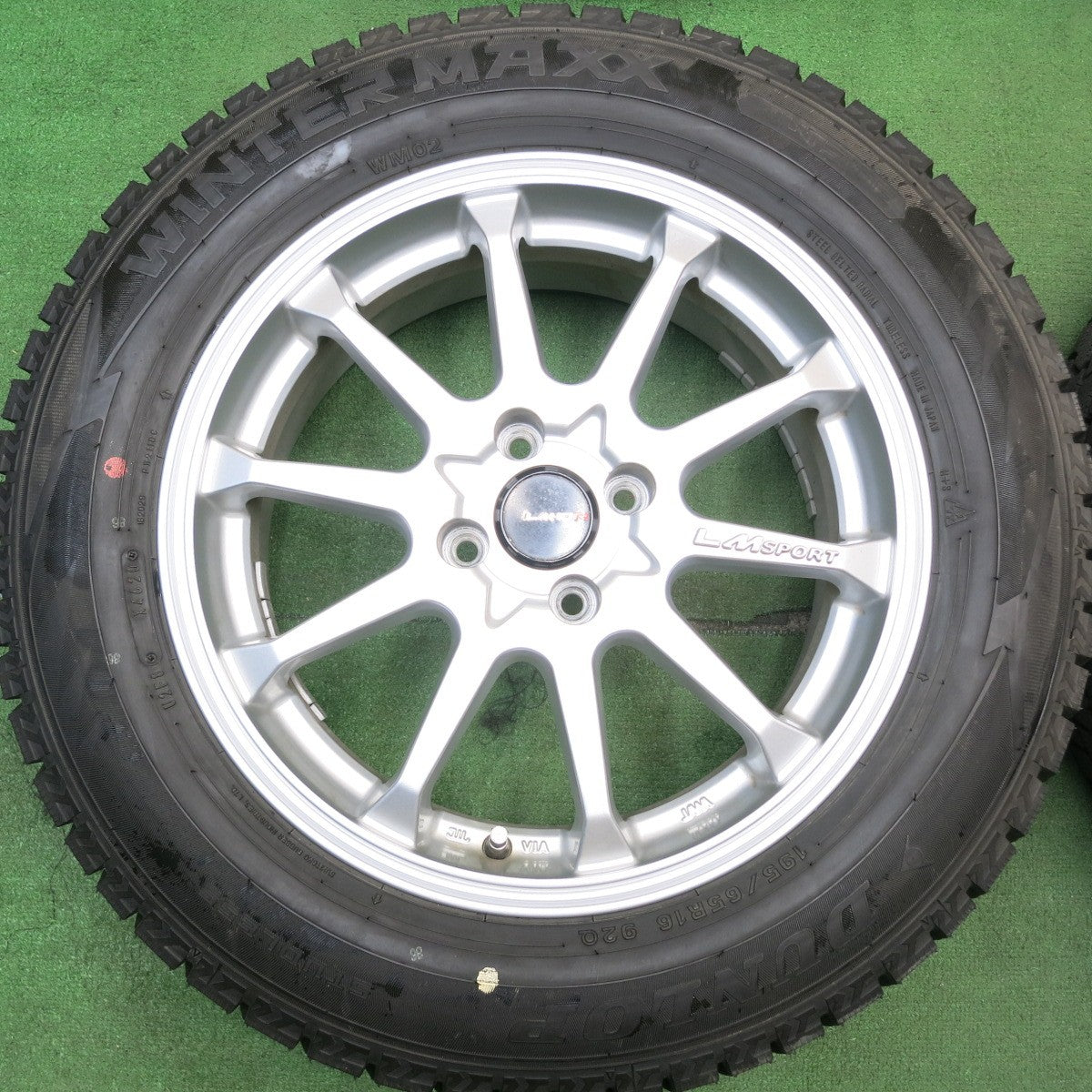 バリ溝！キレイ！9.5分★スタッドレス 195/65R16 ダンロップ ウインターマックス WM02 LM SPORT LM-10R LMスポーツ 16インチ PCD100/4H★5050308HAス