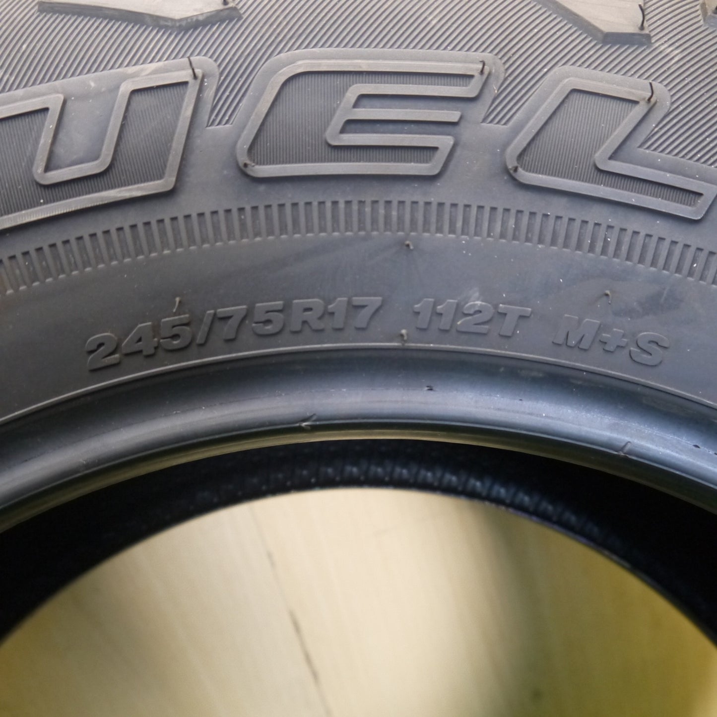 新車外し！1本★245/75R17 ブリヂストン デューラー A/T RH-S DUELER タイヤ 17インチ ジープ ラングラー 等★6071305Hノタ