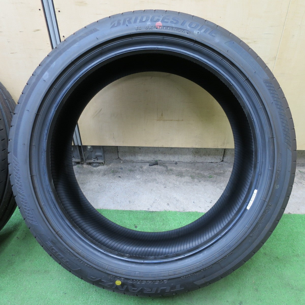 新車外し！26年★215/45R17 ブリヂストン トランザ T002 タイヤ 17インチ プリウス カローラ ツーリング 86 BRZ 等★6052703NGノタ